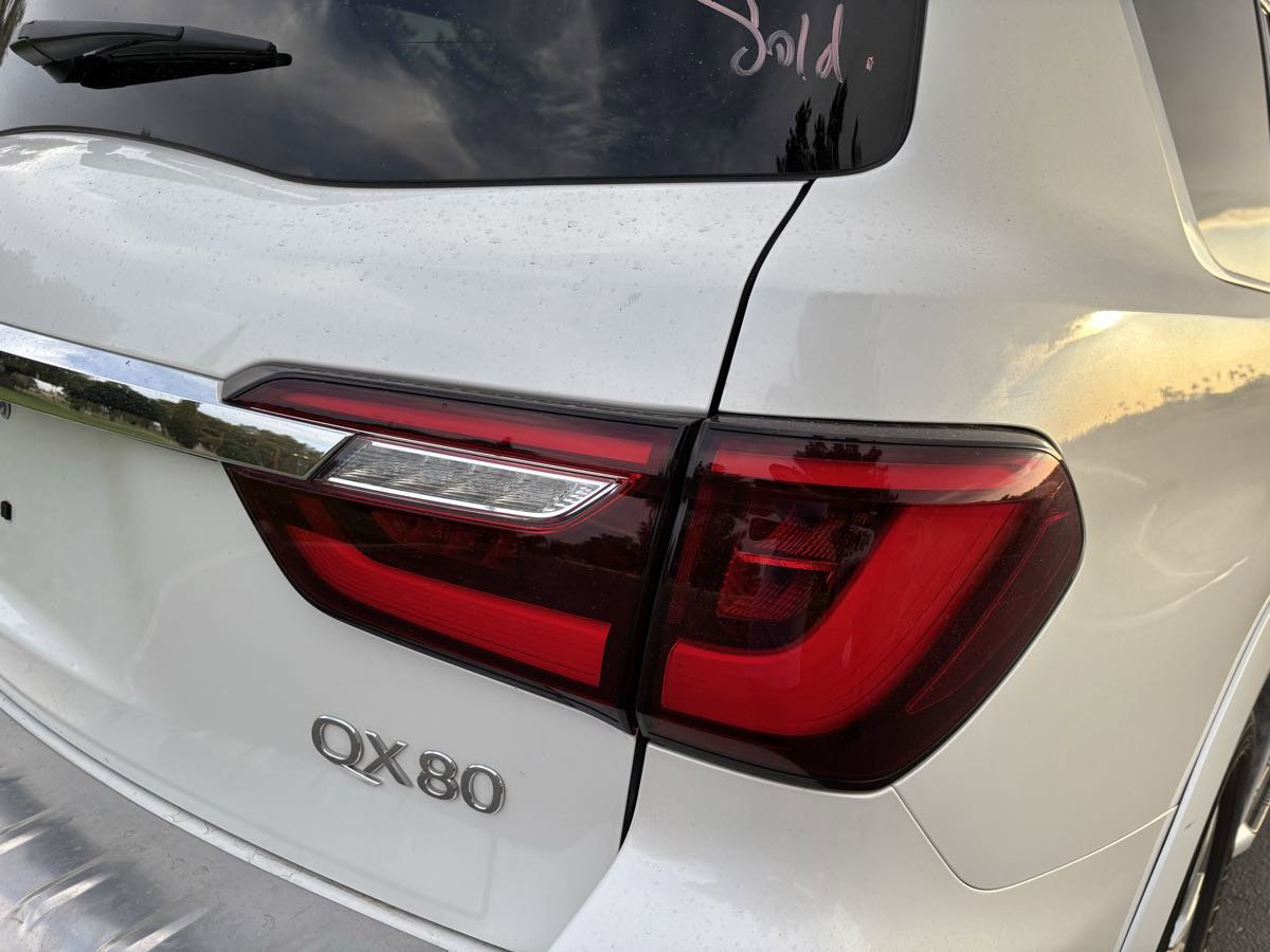 Used 2021 INFINITI QX80 Luxe image 7