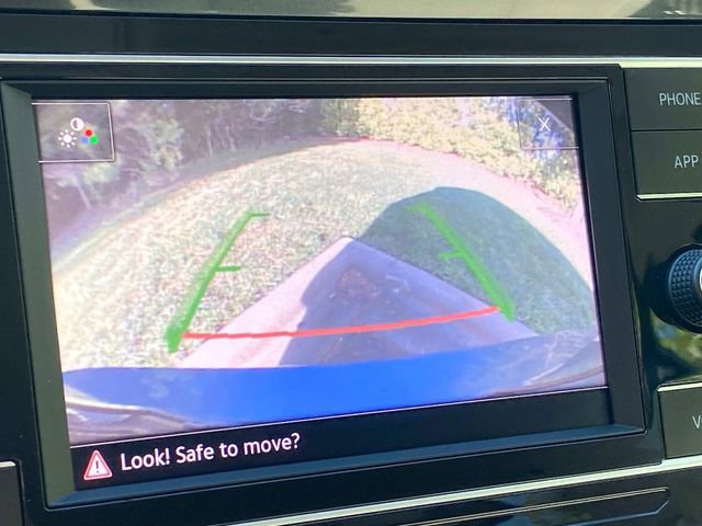 Used 2020 Volkswagen Tiguan S image 25