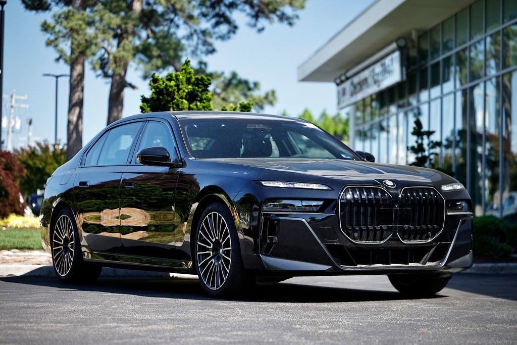 New 2026 BMW 760i xDrive w/ Executive Package AWD/4WD image 1