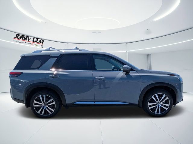 Used 2025 Nissan Pathfinder Platinum w/ Cargo Package FWD image 2