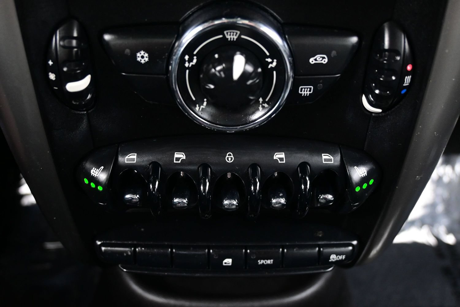 Used 2012 MINI Cooper Countryman FWD image 19