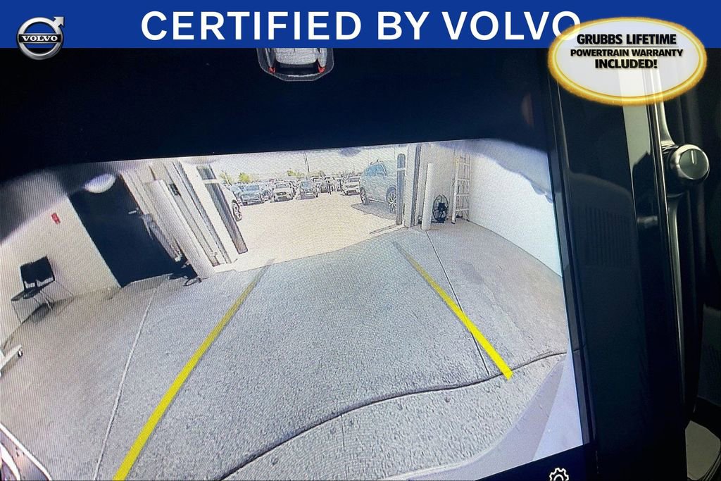 Used 2025 Volvo XC60 B5 Core image 30