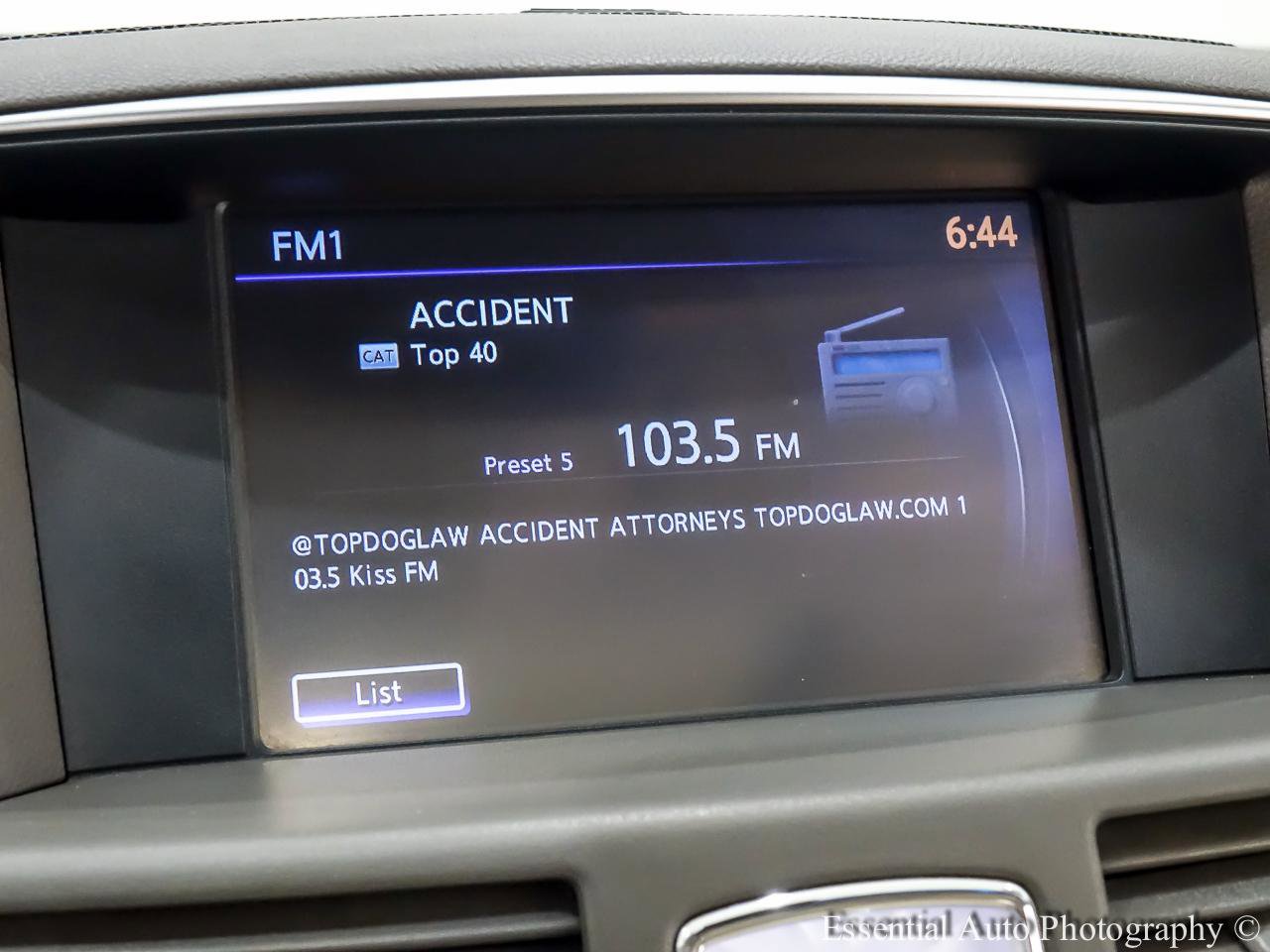 Used 2015 INFINITI Q70 3.7 w/ Technology Package AWD/4WD image 21