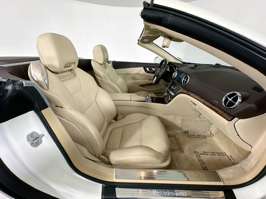 Used 2015 Mercedes-Benz SL 400 image 25