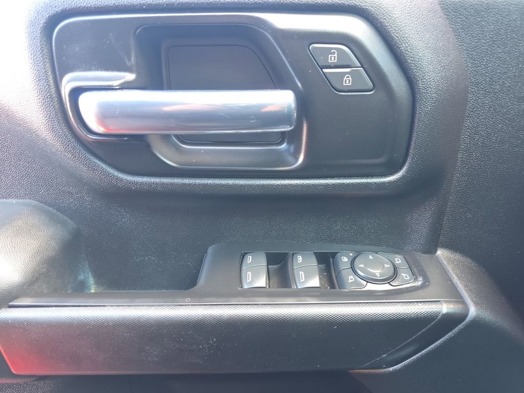 Used 2020 Chevrolet Silverado 2500 Custom w/ Custom Value Package image 25