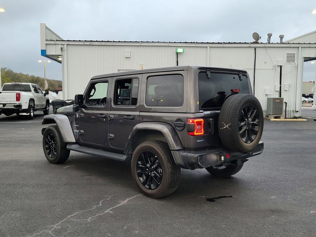 Used 2021 Jeep Wrangler Unlimited Sahara w/ Cold Weather Group image 4