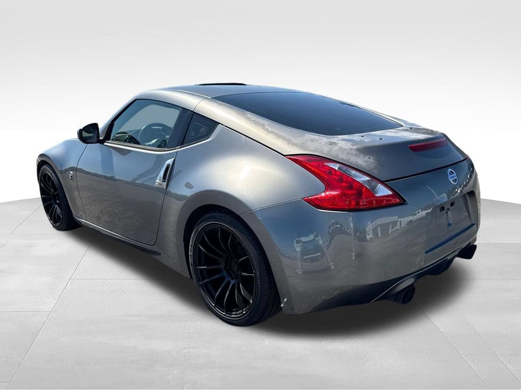 Used 2011 Nissan 370Z Coupe w/ Sport Pkg RWD image 6