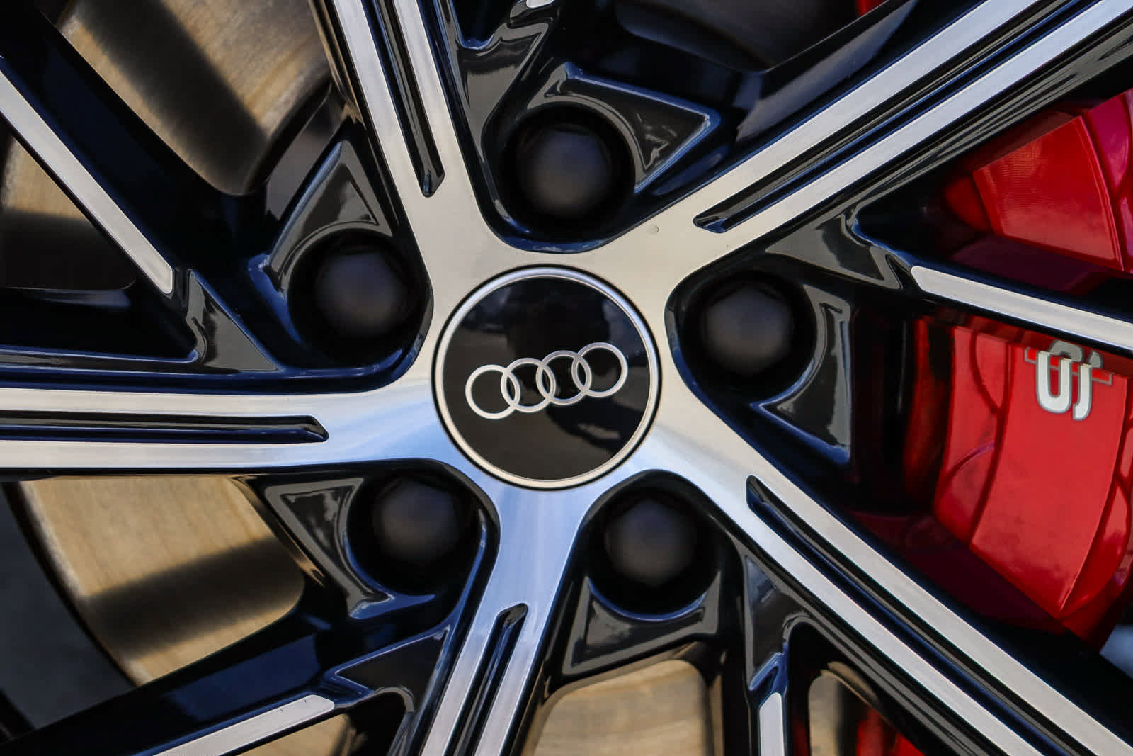 Used 2024 Audi SQ5 Premium Plus w/ Premium Plus Package image 15