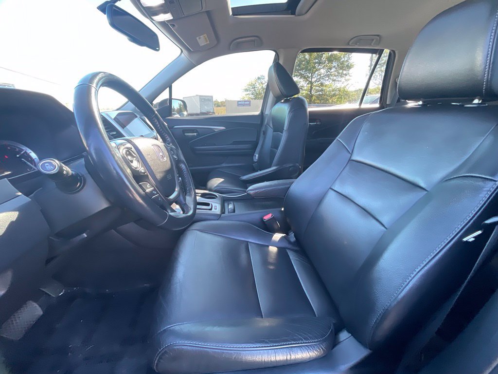 Used 2017 Honda Pilot EX-L image 2