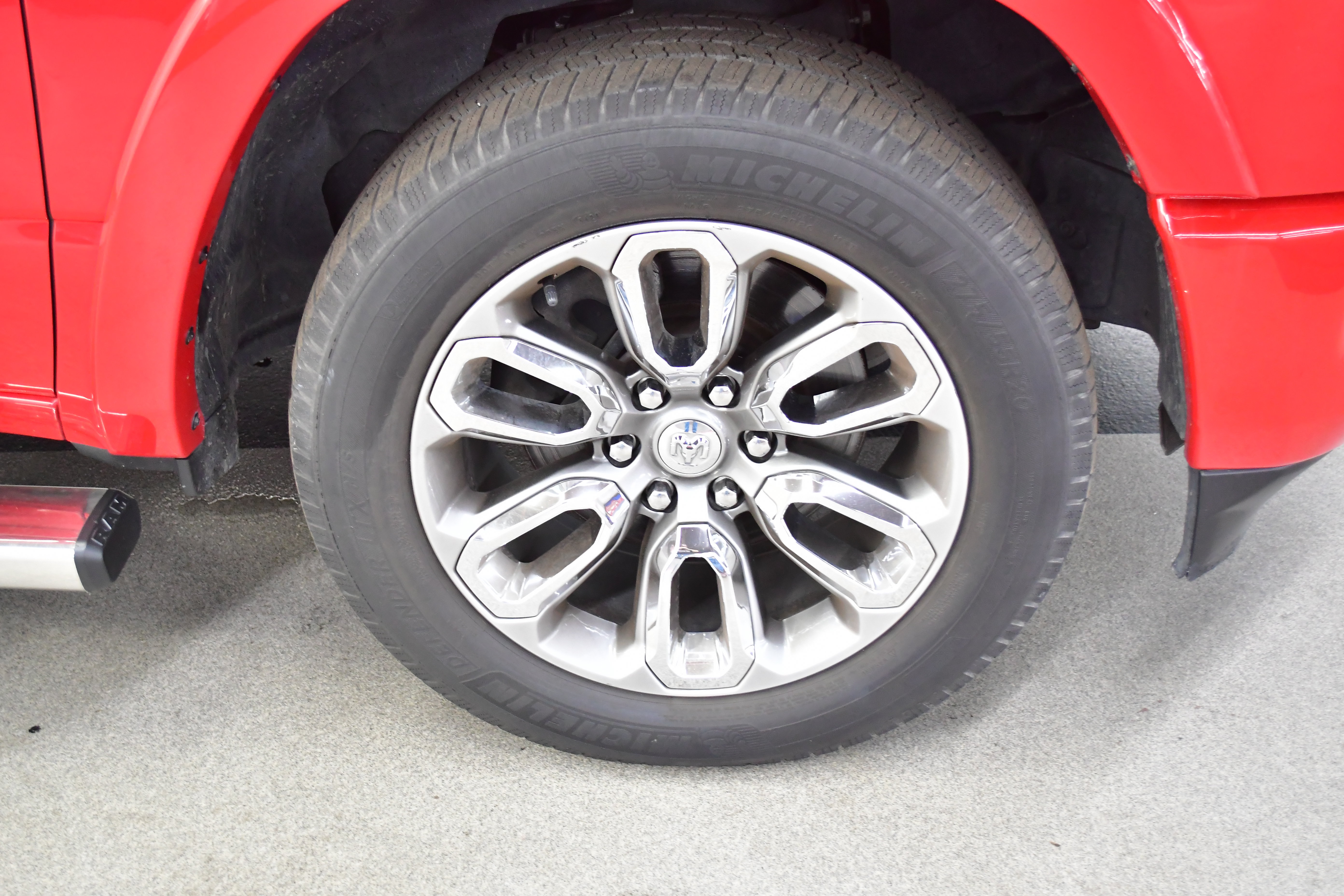 Used 2019 RAM 1500 Laramie w/ Sport Appearance Package AWD/4WD image 37