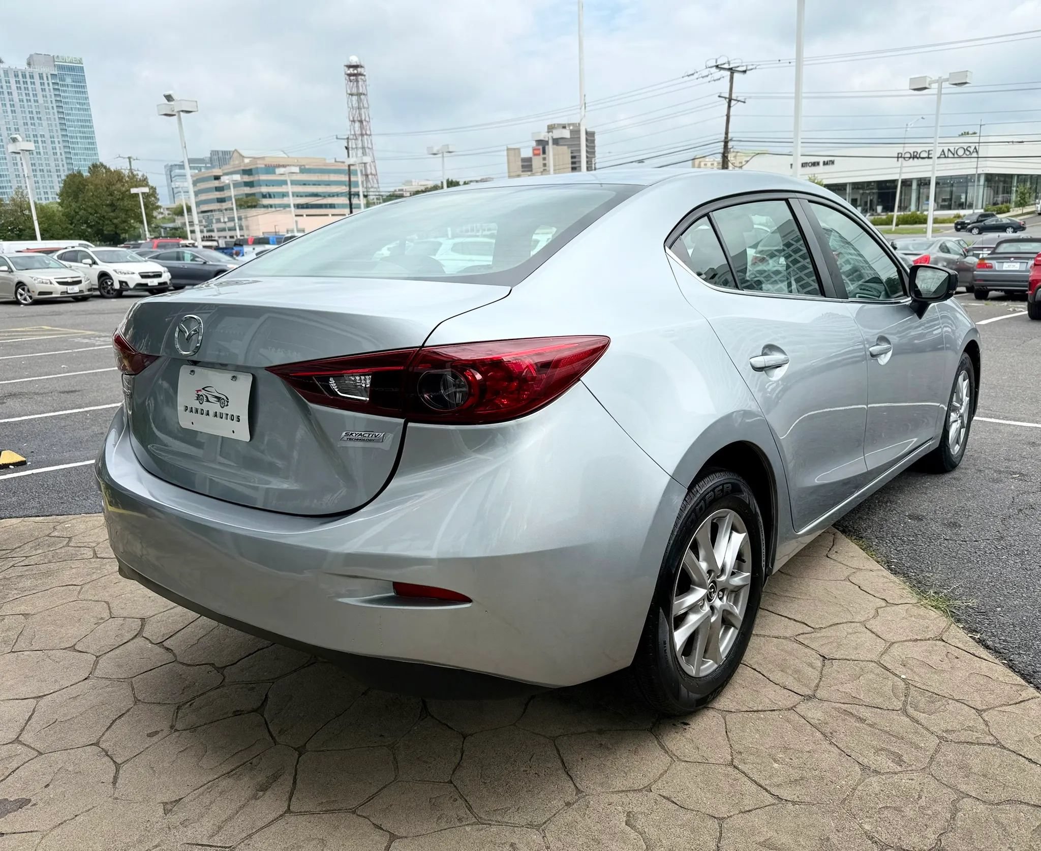 Used 2018 MAZDA MAZDA3 Sport w/ Preferred Equipment Package FWD image 7