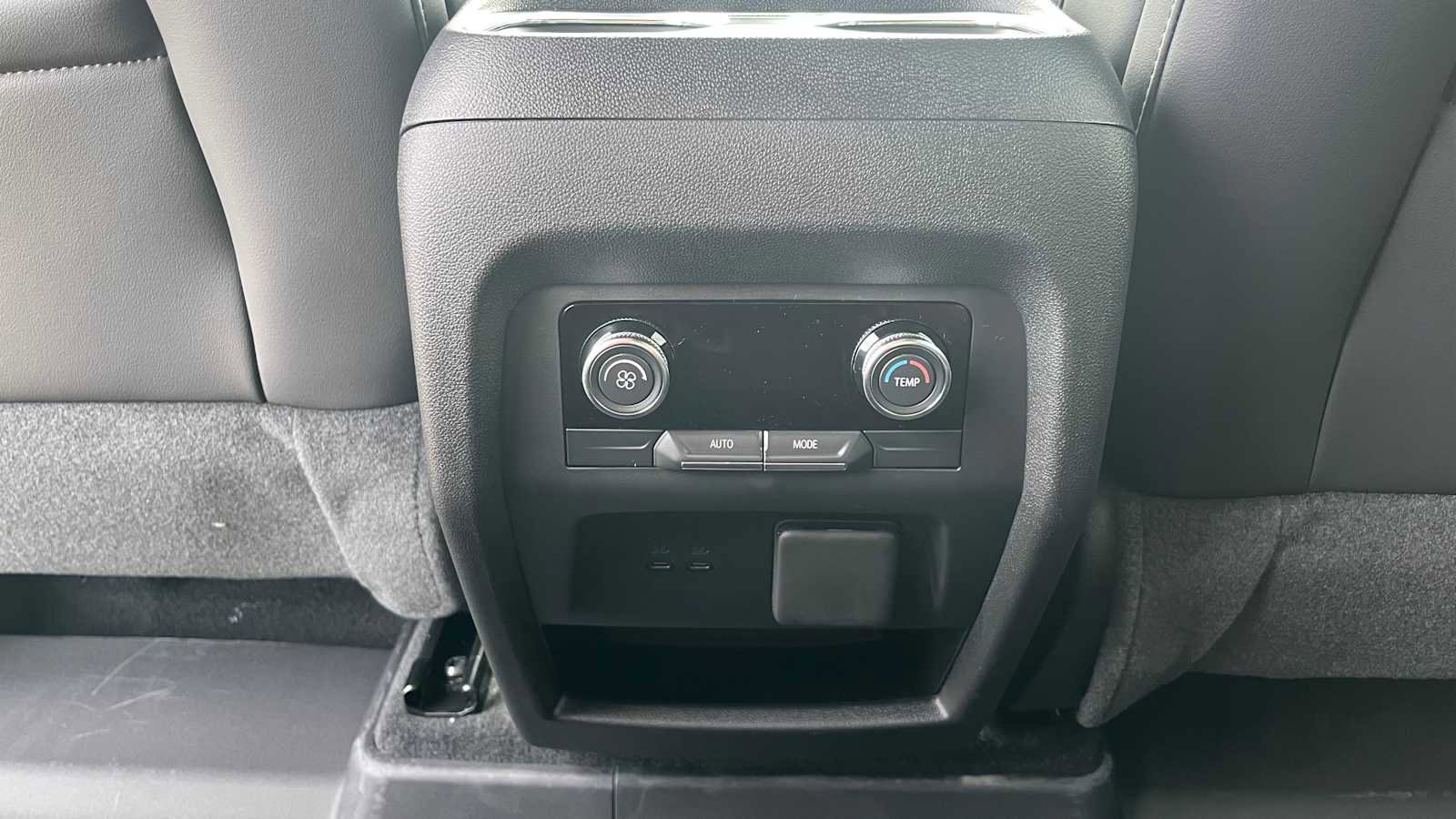 New 2026 Buick Enclave Sport Touring w/ Power Package image 9