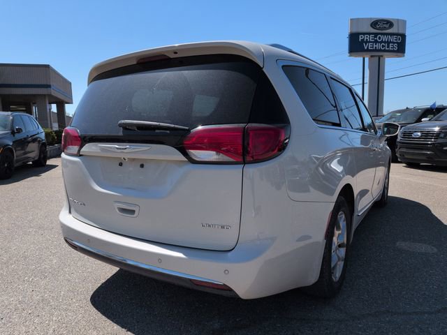 Used 2019 Chrysler Pacifica Limited FWD image 5