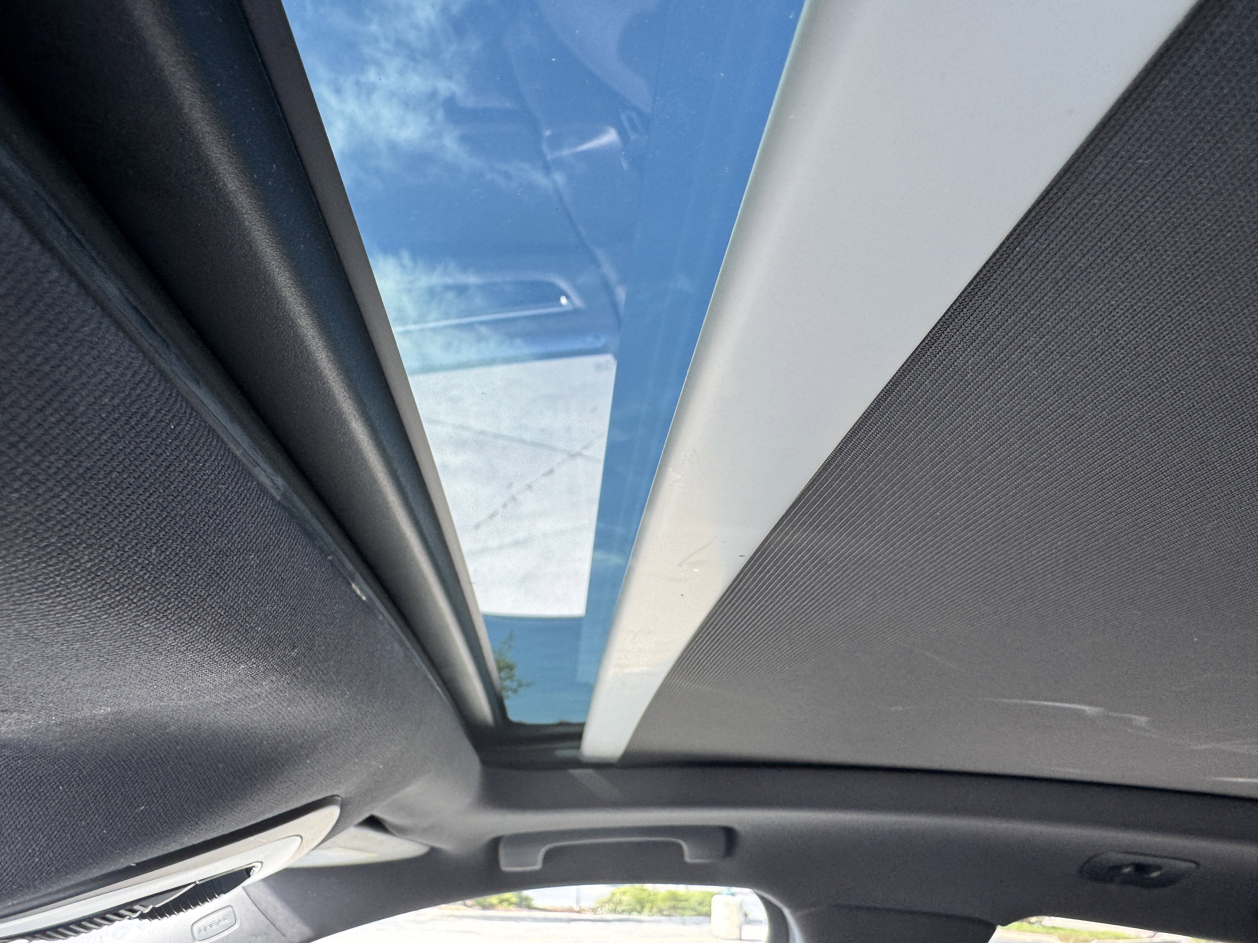 Used 2017 Porsche Macan AWD/4WD image 37