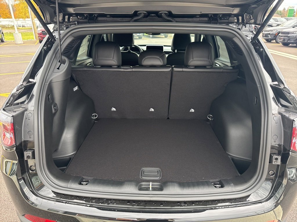New 2026 Jeep Compass Limited image 12
