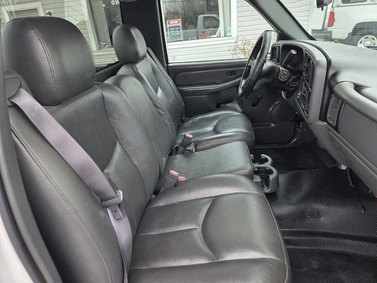 Used 2006 GMC Sierra 1500 W/T image 18