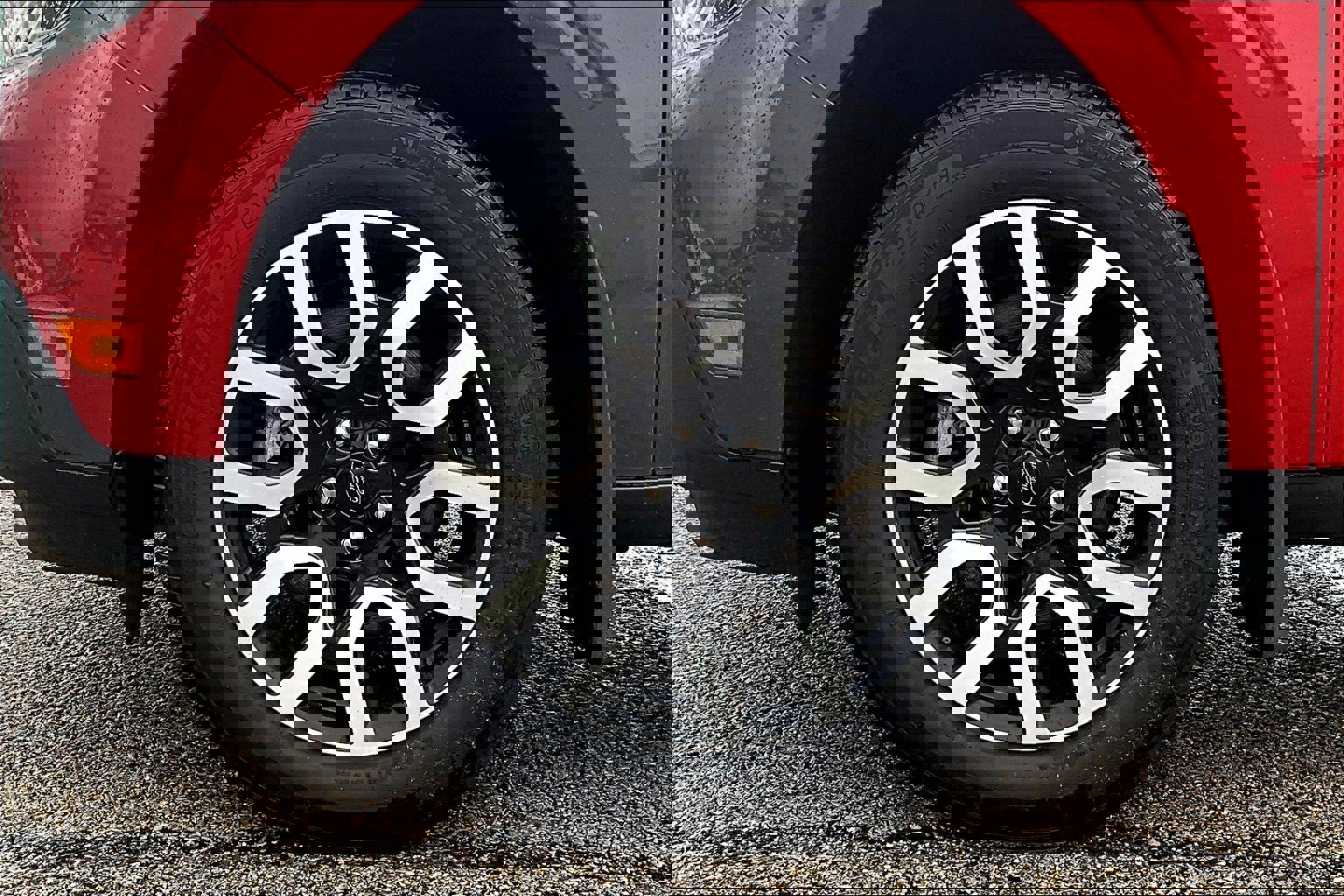 Used 2024 Ford Maverick Lariat image 9