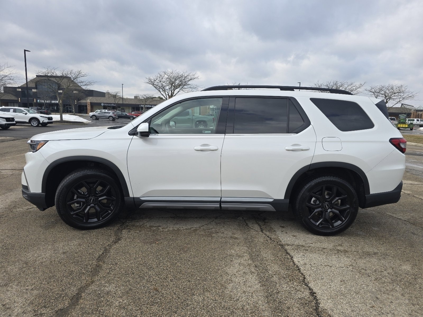 New 2025 Honda Pilot Touring image 15