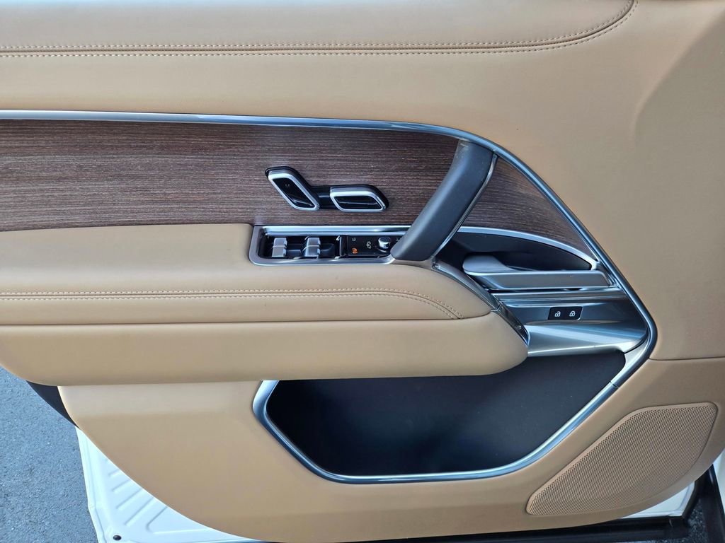 New 2026 Land Rover Range Rover SE AWD/4WD image 9