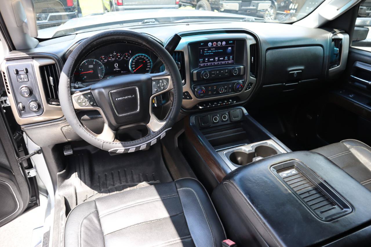 Used 2017 GMC Sierra 3500 Denali w/ Duramax Plus Package AWD/4WD image 10