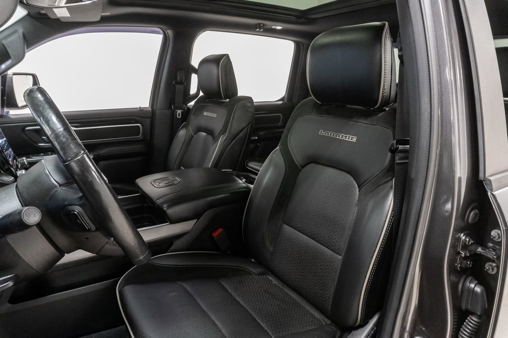 Used 2020 RAM 1500 Laramie w/ Sport Appearance Package AWD/4WD image 11