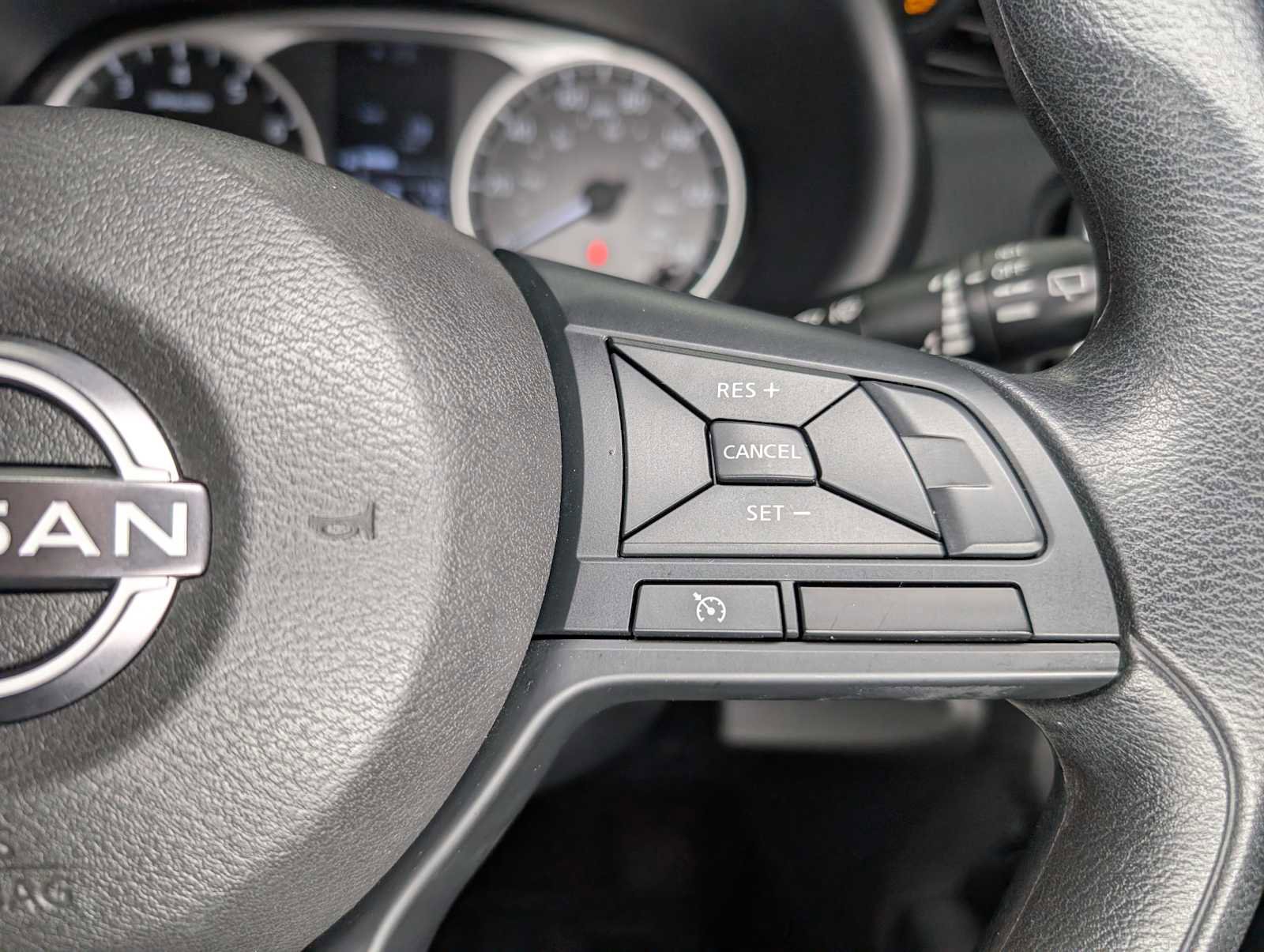 Used 2023 Nissan Kicks S image 32