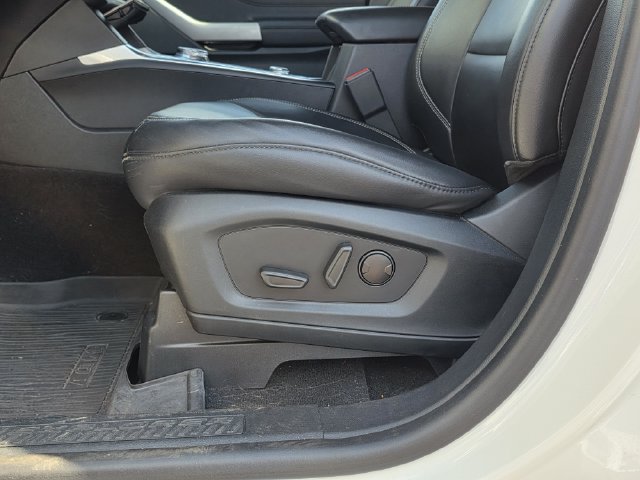 Used 2021 Ford Explorer XLT w/ Equipment Group 202A AWD/4WD image 15