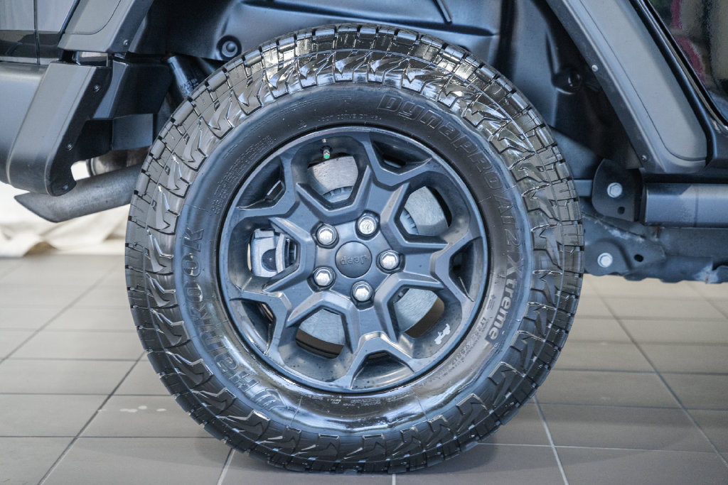 Used 2023 Jeep Wrangler Unlimited w/ Cold Weather Group AWD/4WD image 16