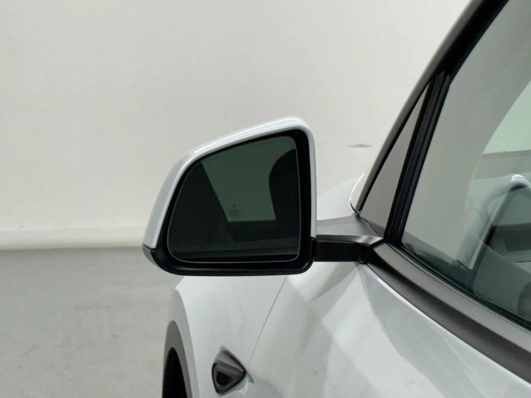 Used 2023 Tesla Model Y Long Range image 31