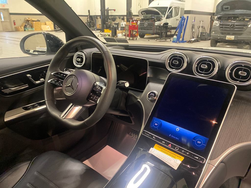 Used 2026 Mercedes-Benz GLC 300 4MATIC image 13
