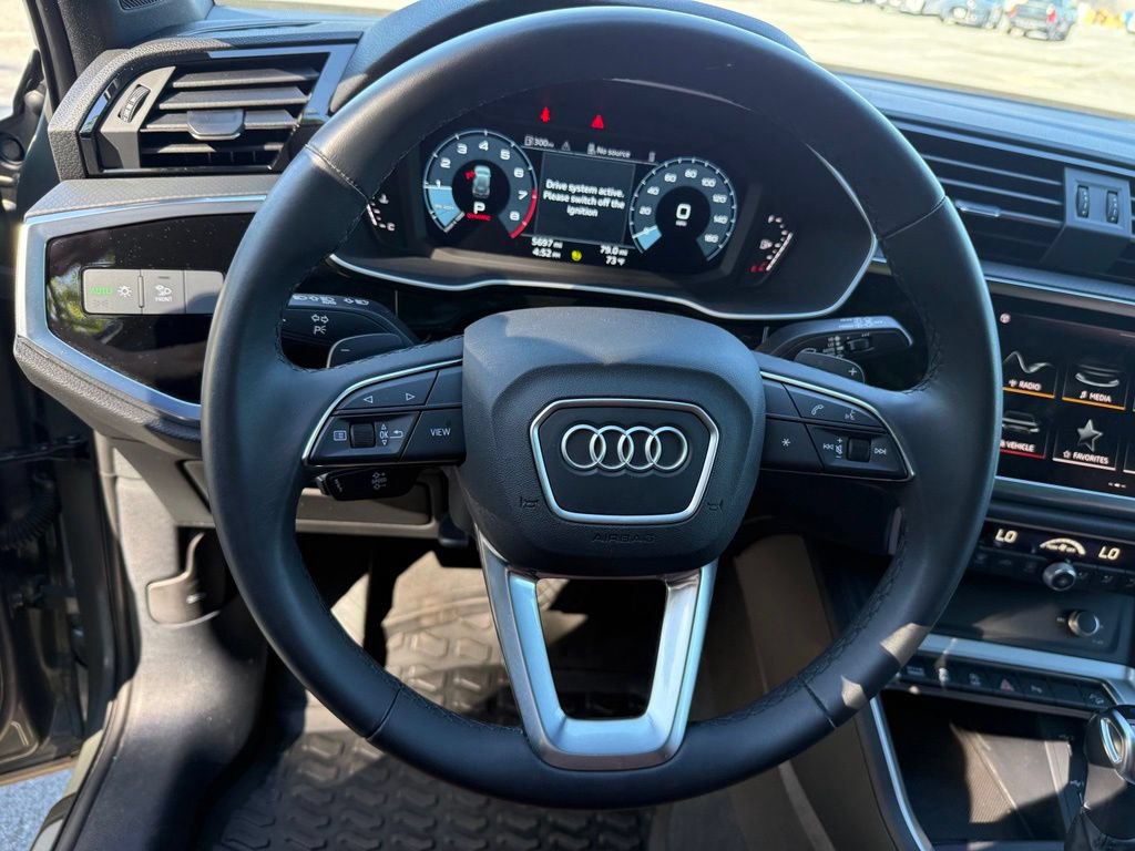 Used 2023 Audi Q3 2.0T Premium w/ Convenience Package AWD/4WD image 14