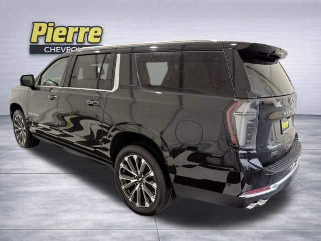 New 2026 Chevrolet Suburban High Country image 2