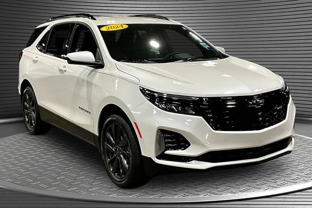 Certified 2024 Chevrolet Equinox RS FWD image 3