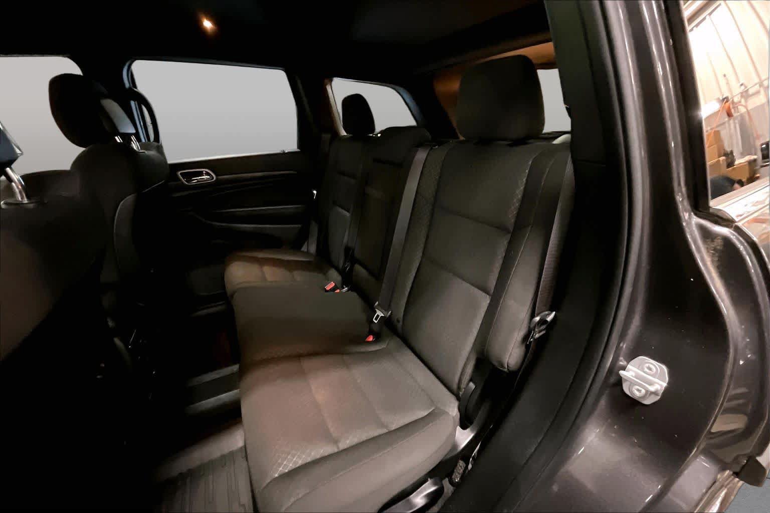 Used 2021 Jeep Grand Cherokee Laredo AWD/4WD image 20