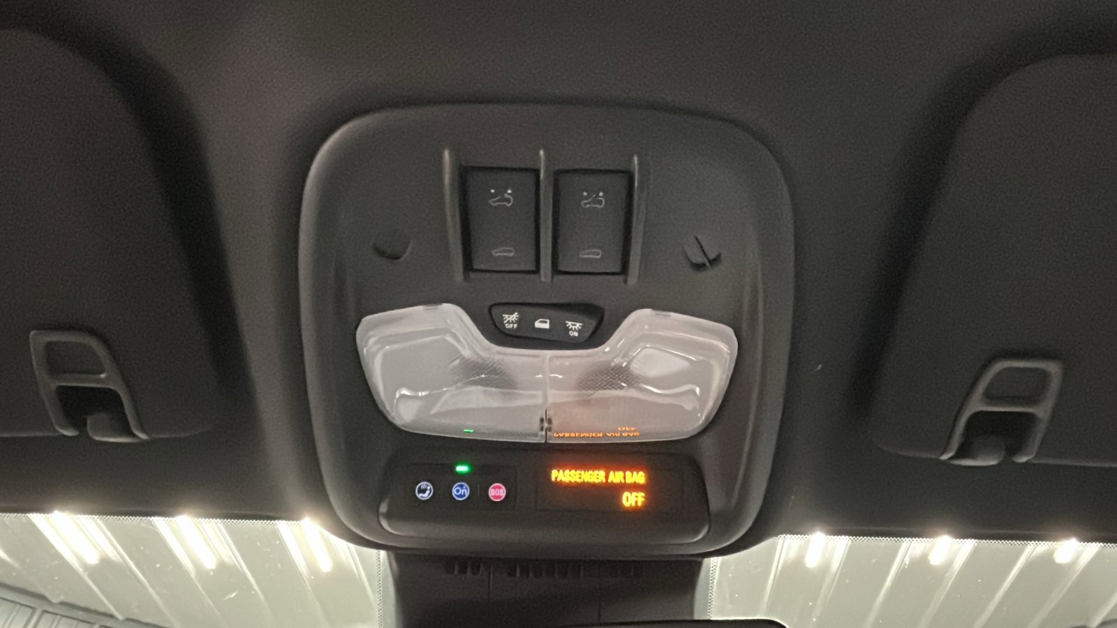 Used 2024 GMC Canyon AT4X image 32