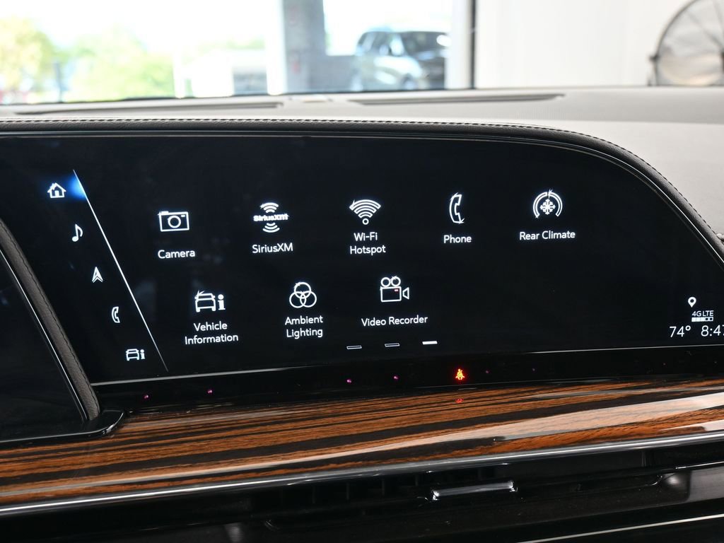 Used 2023 Cadillac Escalade Premium Luxury image 22