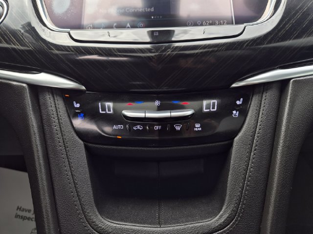 Used 2020 Cadillac XT6 Premium Luxury AWD/4WD image 31