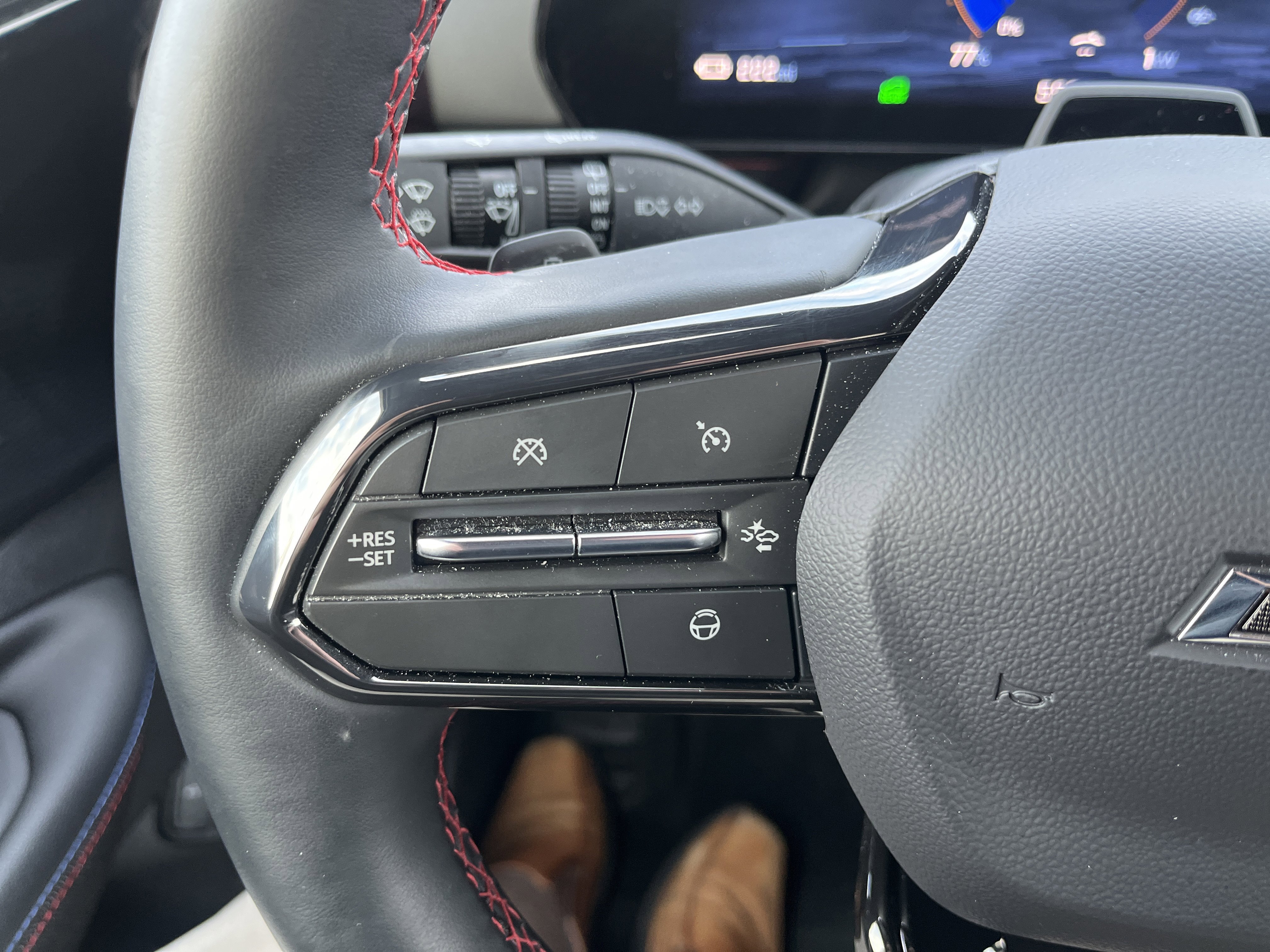 Used 2025 Chevrolet Blazer EV RS w/ Super Cruise Package image 22