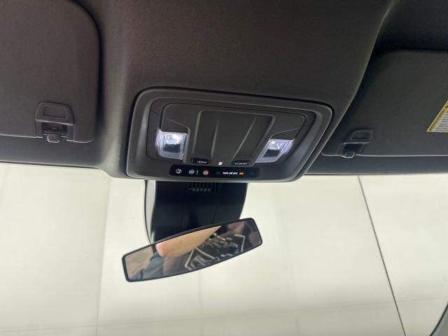 Used 2023 Chevrolet Silverado 1500 LT image 24