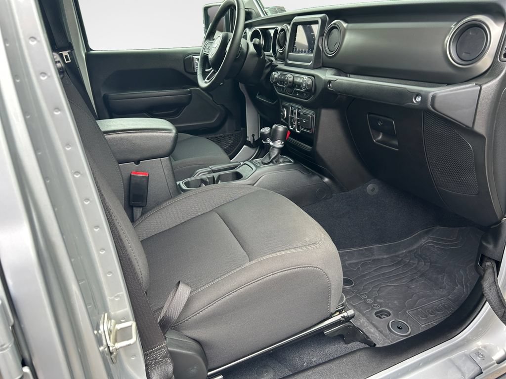 Certified 2023 Jeep Gladiator Sport AWD/4WD image 30