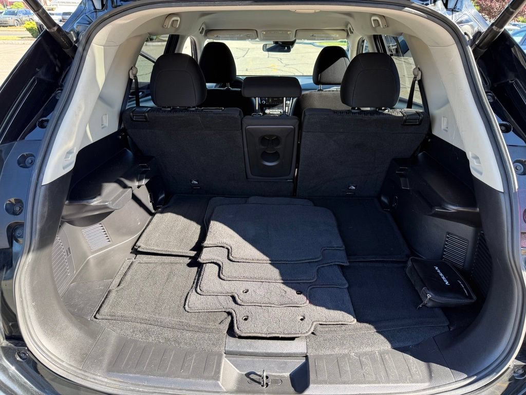 Used 2019 Nissan Rogue SV w/ Premium Package AWD/4WD image 33