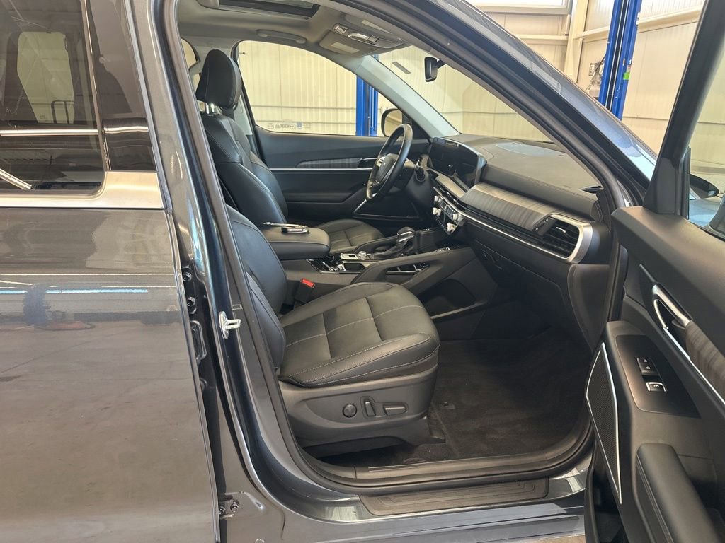 Used 2023 Kia Telluride EX w/ EX Captain's Chair Package AWD/4WD image 26