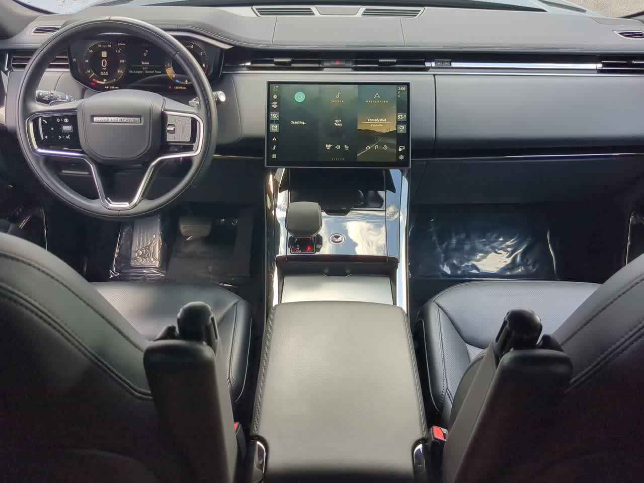 Used 2025 Land Rover Range Rover Sport SE AWD/4WD image 16
