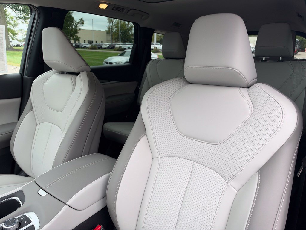New 2027 INFINITI QX60 Luxe AWD/4WD image 16