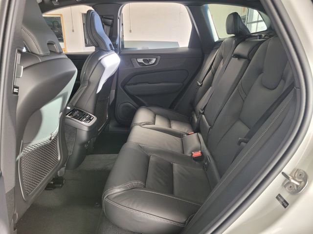 New 2026 Volvo XC60 B5 Ultra w/ Protection Package Premier AWD/4WD image 15