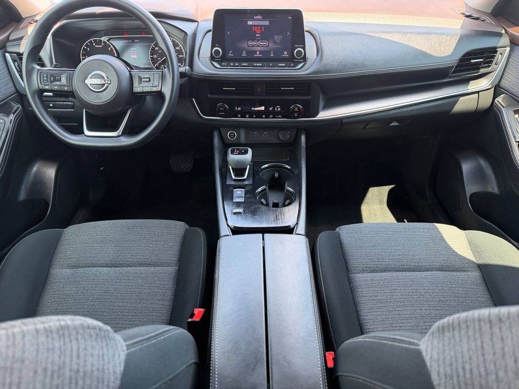 Used 2023 Nissan Rogue SV FWD image 16