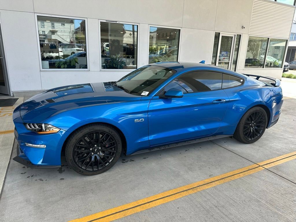 Used 2020 Ford Mustang GT Premium w/ GT Performance Package RWD image 3