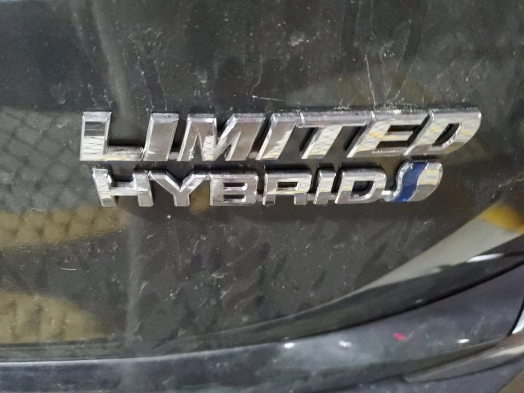 Used 2017 Toyota RAV4 Limited w/ Advanced Technology Package AWD/4WD image 7