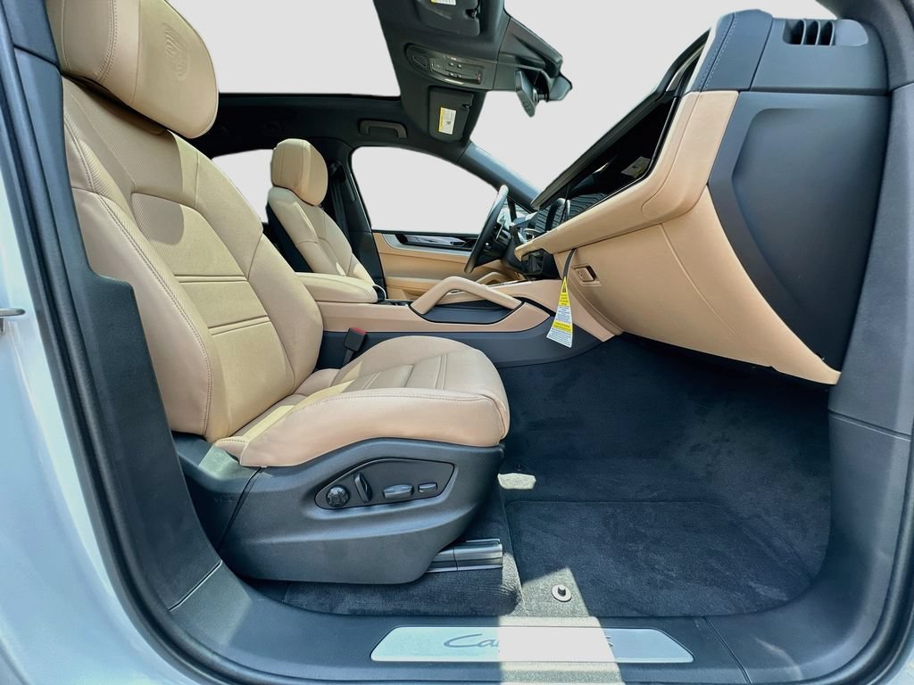 New 2026 Porsche Cayenne S AWD/4WD image 30