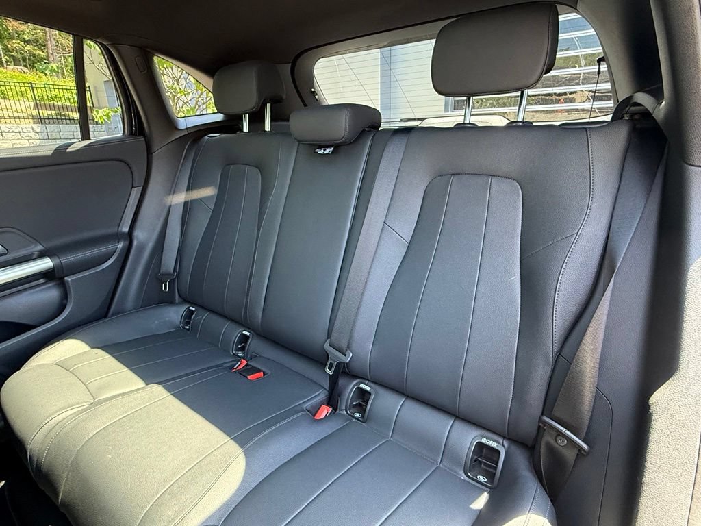 Used 2023 Mercedes-Benz GLA 250 4MATIC image 23